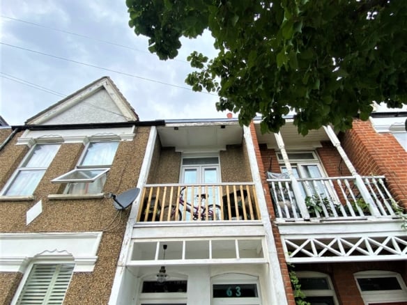 3 Bedroom Flat To Rent / Sirdar Road / Turnpike Lane N22