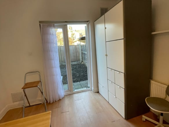 Garden Studio Flat For Rent / Westbury Avenue / Wood Green N22
