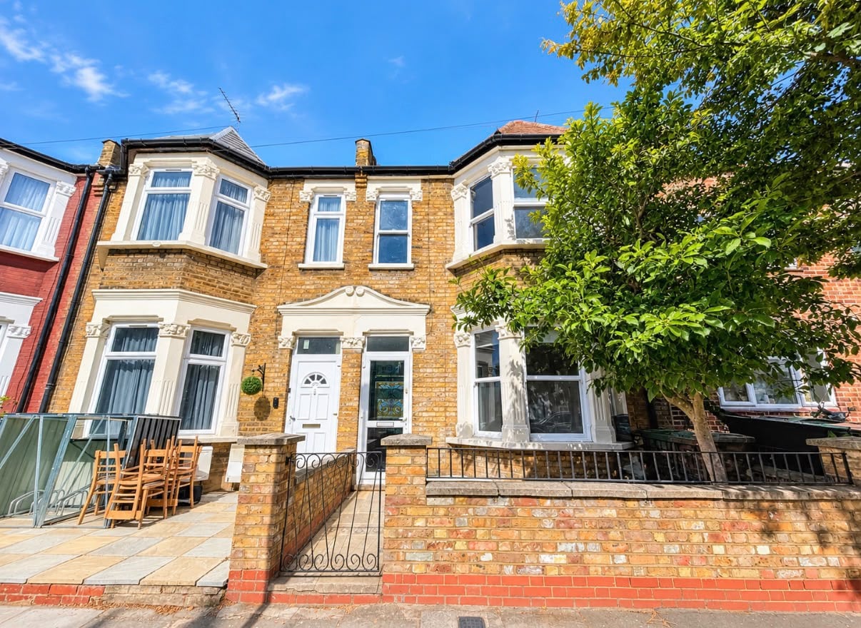 WhatsApp Image 2026-09-22 at 13.49.17 4 Bedroom House for Rent, N22